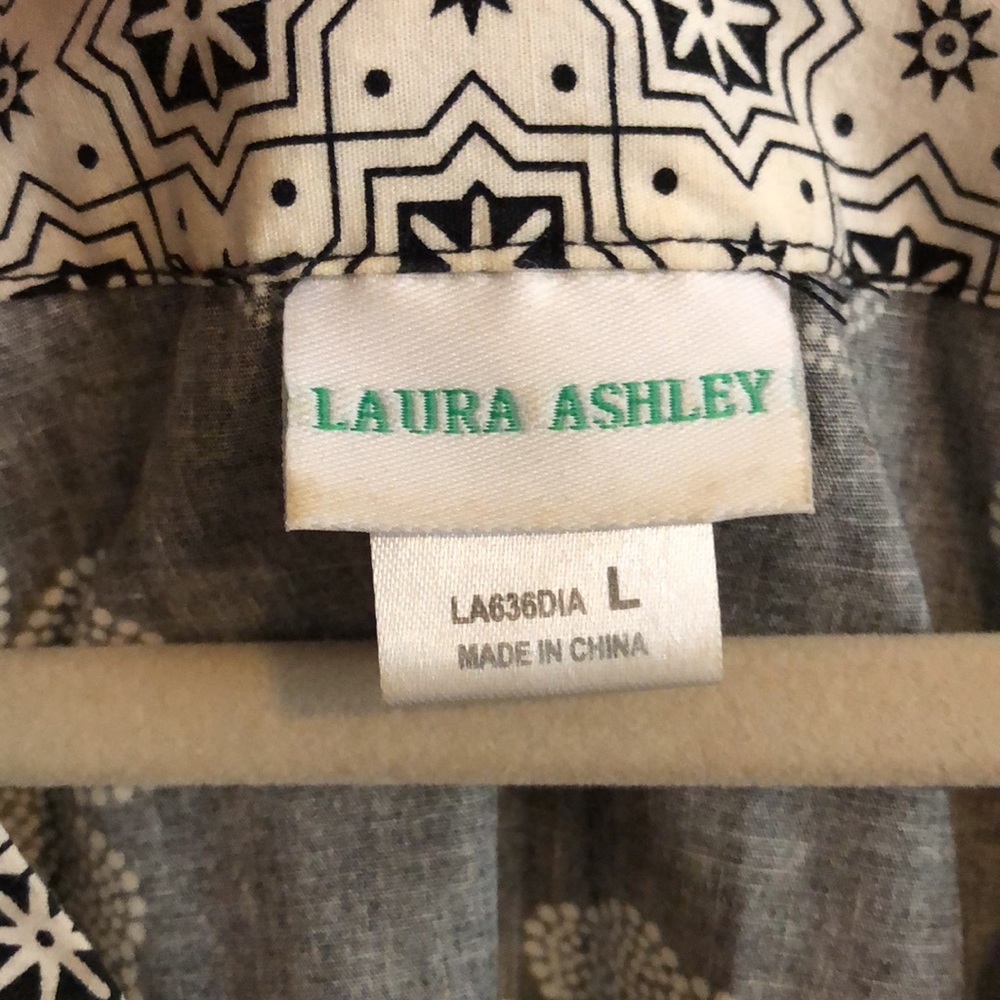 Scrub Top - Picture 6 of 7